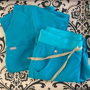 Figs Teal
XS Catarina top
S petite Zamora joggers